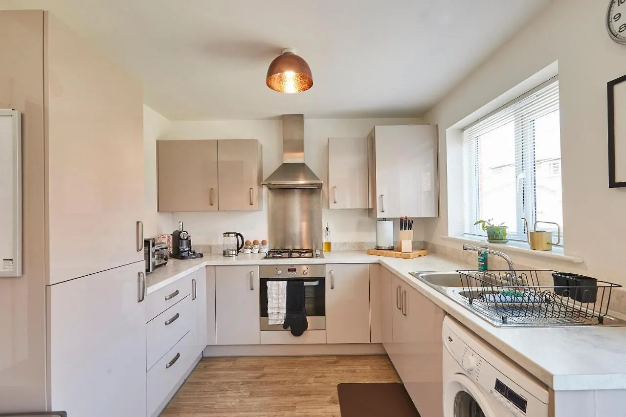 Host & Stay - Cornflower Way Lassington Holiday home